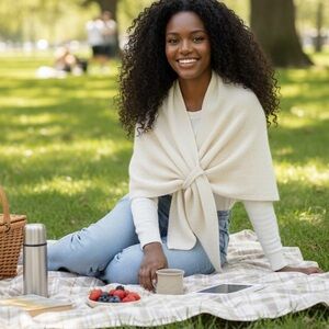 ✨112- Elegant Cream Shawl